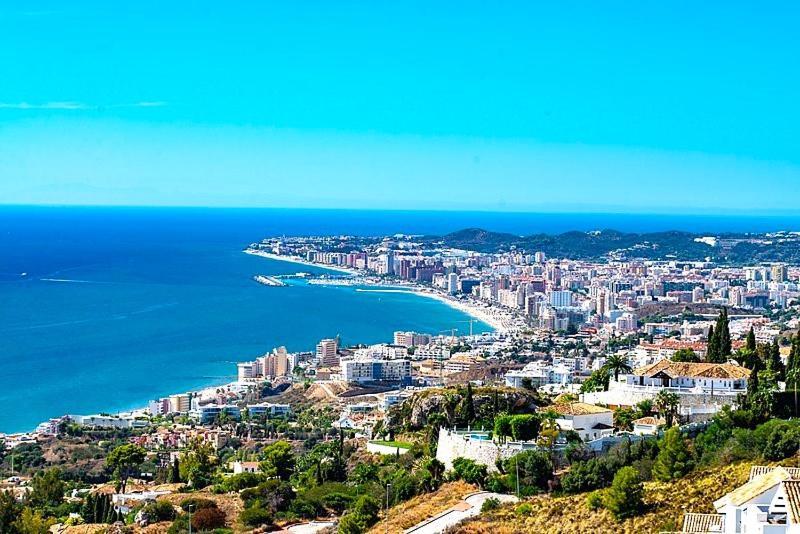 Evans Realty Al Villa & Piscina & Garaje & Playa Фуэнхирола Экстерьер фото