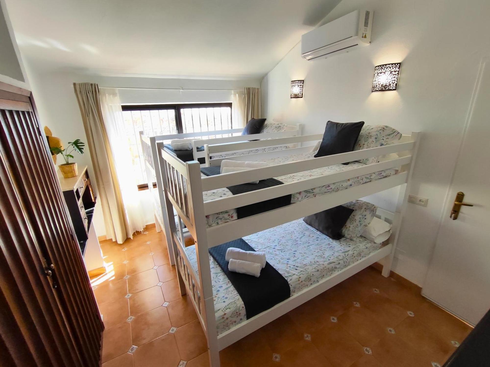 Evans Realty Al Villa & Piscina & Garaje & Playa Фуэнхирола Экстерьер фото